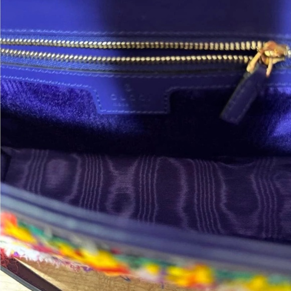 Gucci Vibrant Tweed Shoulder Bag with Gold Accents - Picture 5 of 7